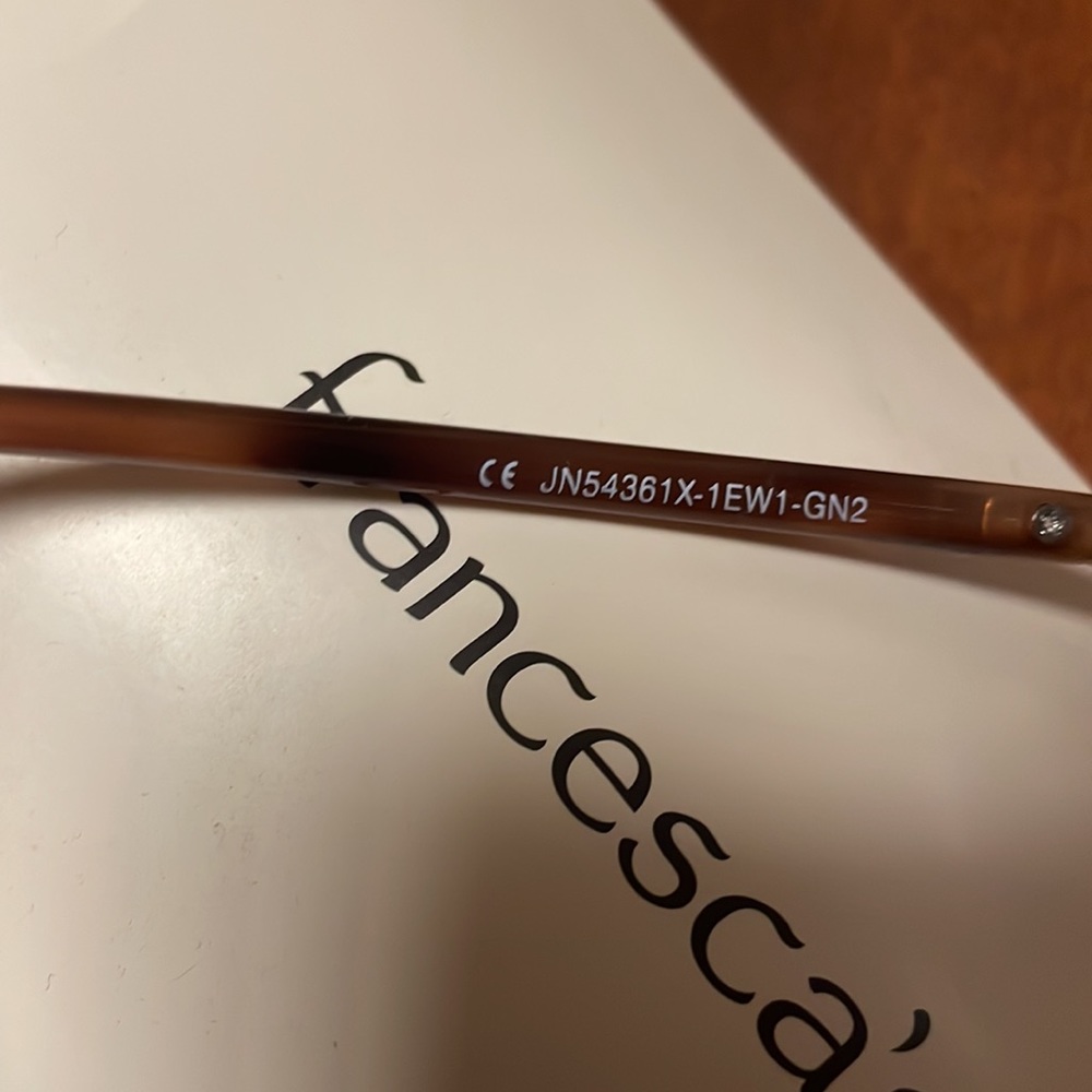 Large women’s sunglasses from Francesca’s ,EUC - Picture 3 of 3